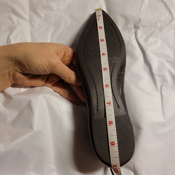 Frye regina flats size 6M - Picture 10 of 10